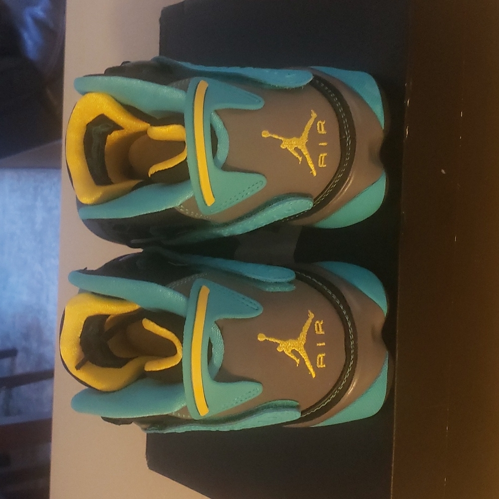 Jordan 6 Rings - Picture 3 of 5